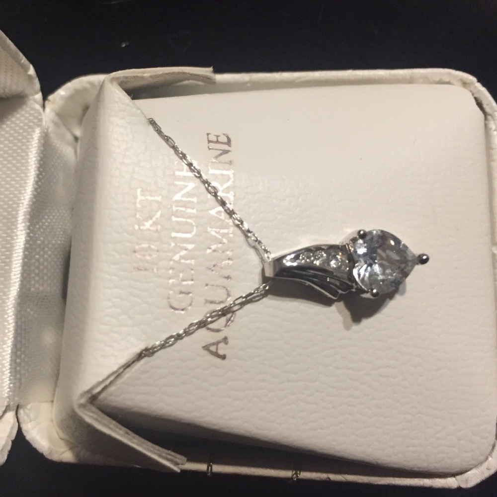 10k Heart-Shaped Aquamarine Necklace